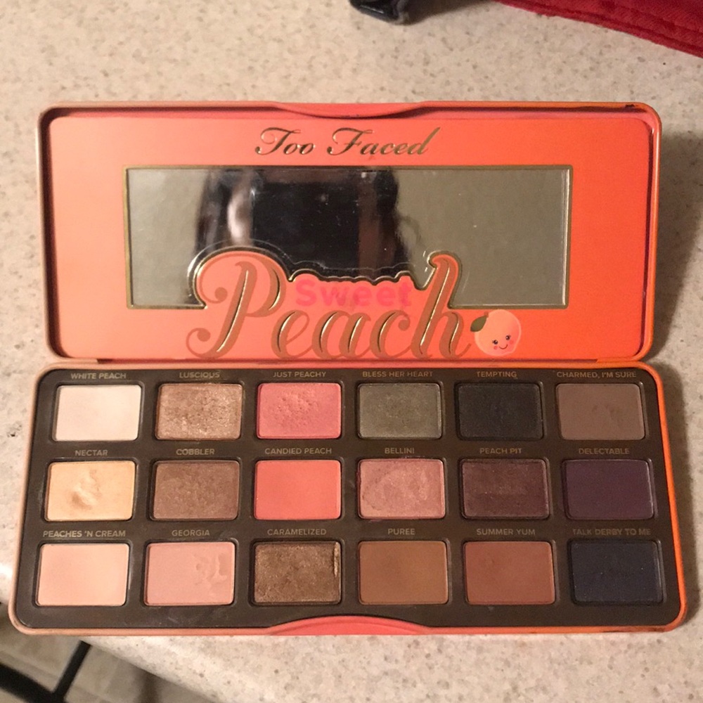 Too faced sweet peach palette